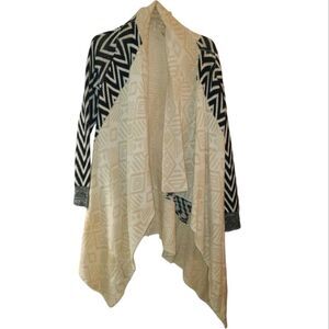 Contrasting Aztec Print Cardigan